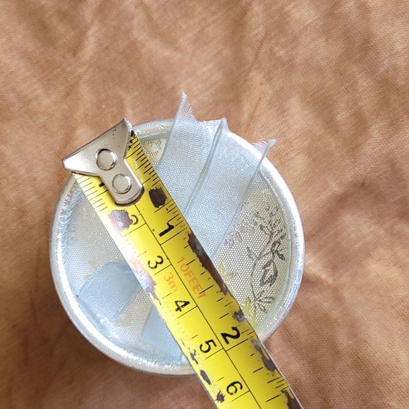 Earrings with box and ribbon - Picture 4 of 5